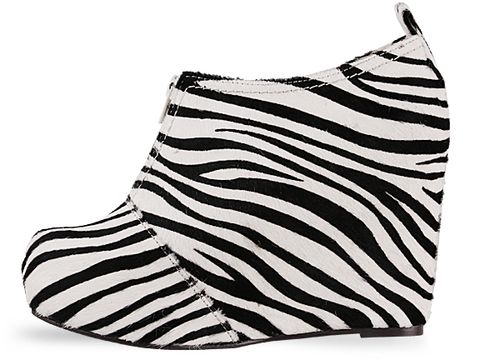 jeffrey-campbell-shoes-99-fur-zebra-010603.jpg
